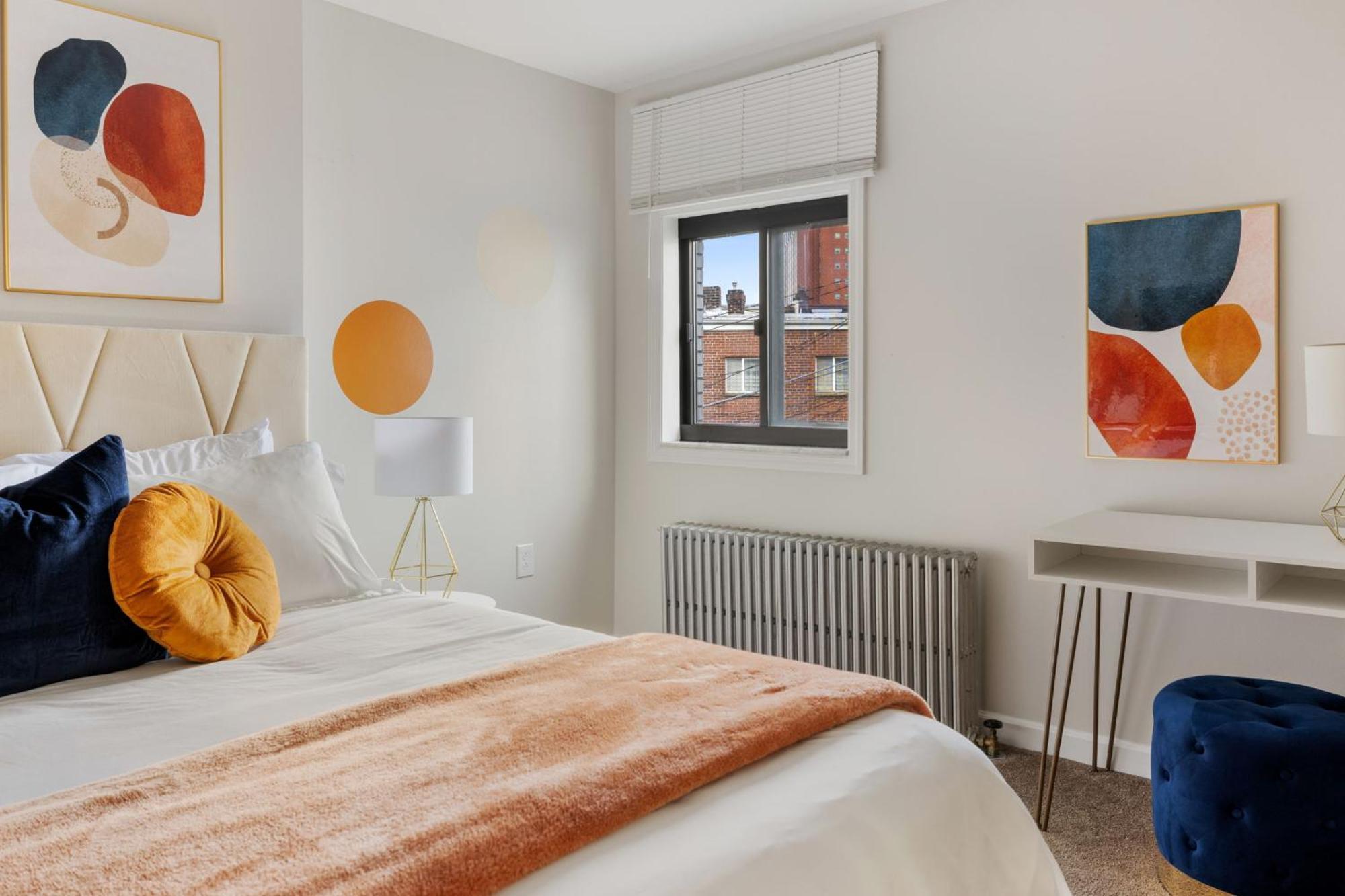 Contemporary Loft 5-min To Downtown Bed & Breakfast Pittsburgh